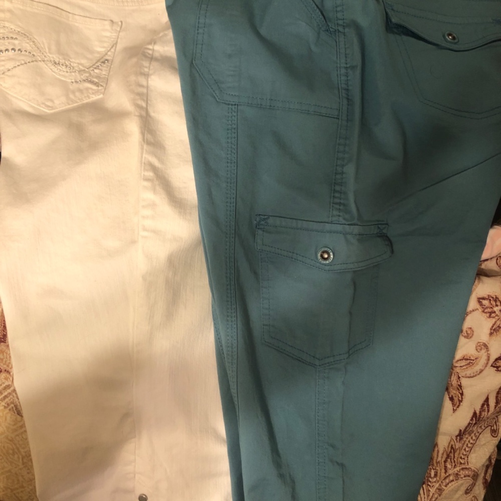 2 pair Of Women's Size 12  Capris (New With Tags)
